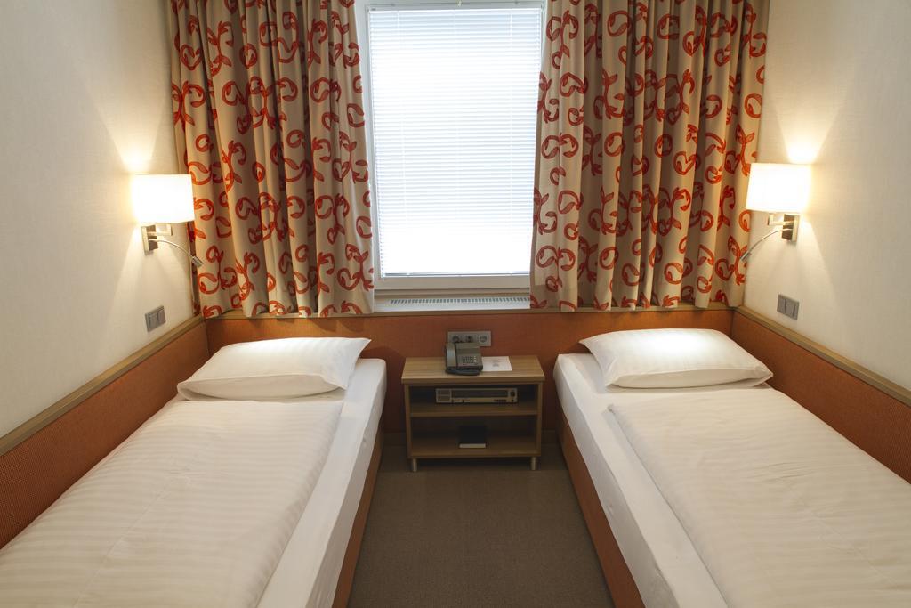 Hotel Hohenstauffen Salzburg Bagian luar foto